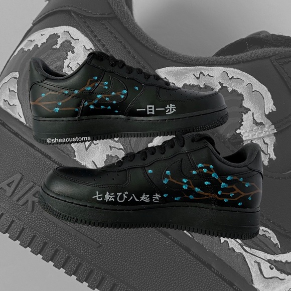 CUSTOM SHOES👟PRICES VARY - Picture 2 of 5